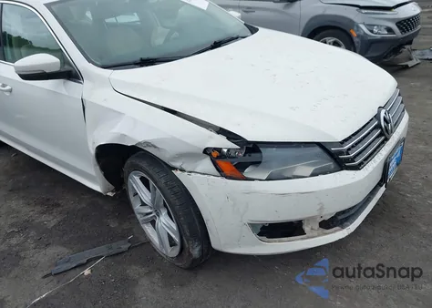 2014 Volkswagen Passat 2.5L Se из США, поврежденный, VIN 1VWBP7A32EC019559